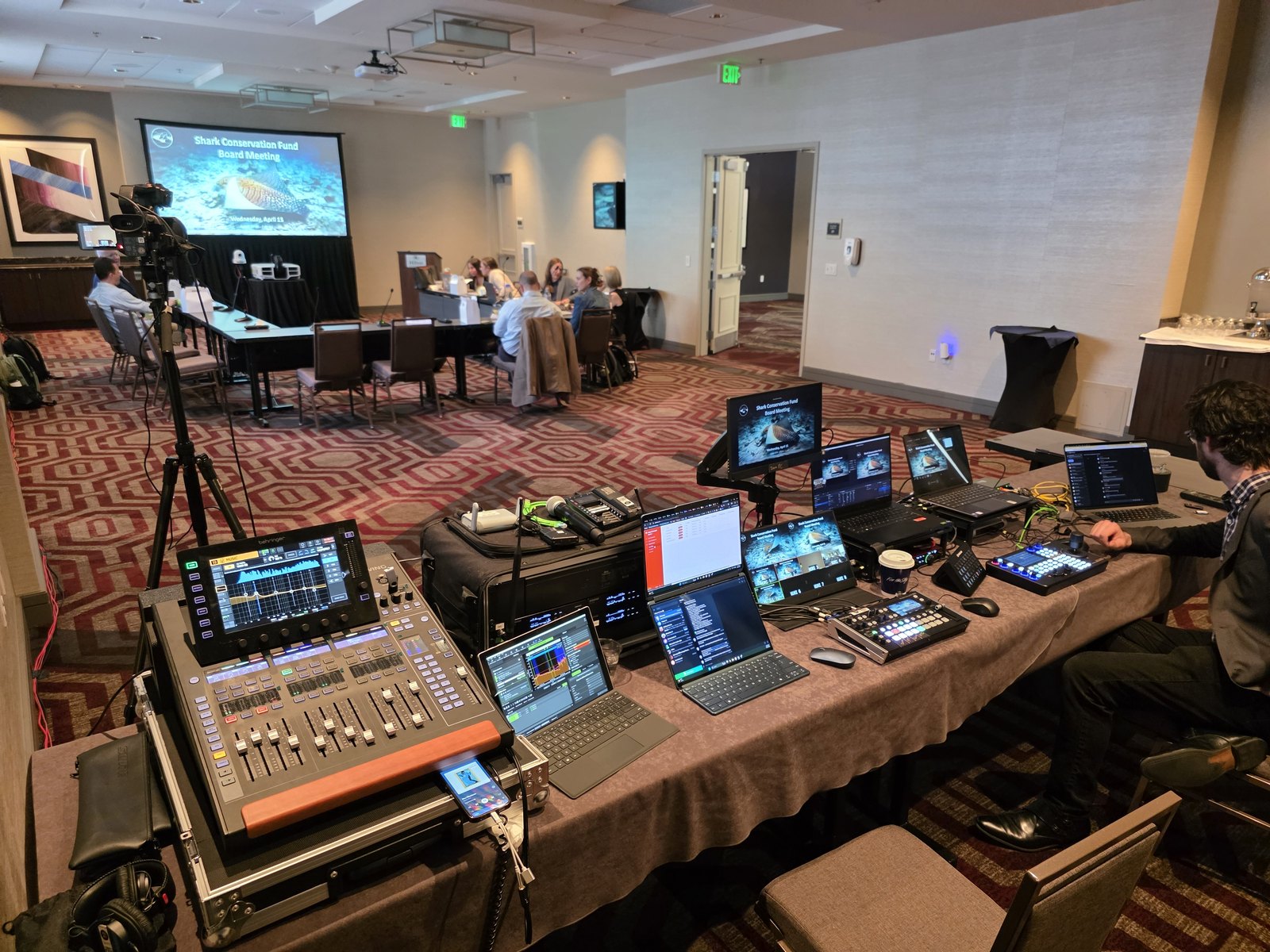 Show control table with consoles set